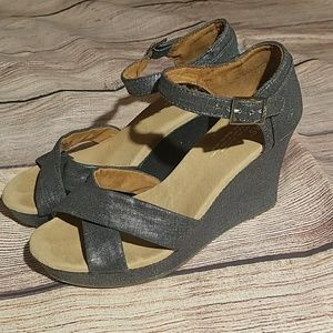 Toms Metallic Strappy Wedge Size 8.5